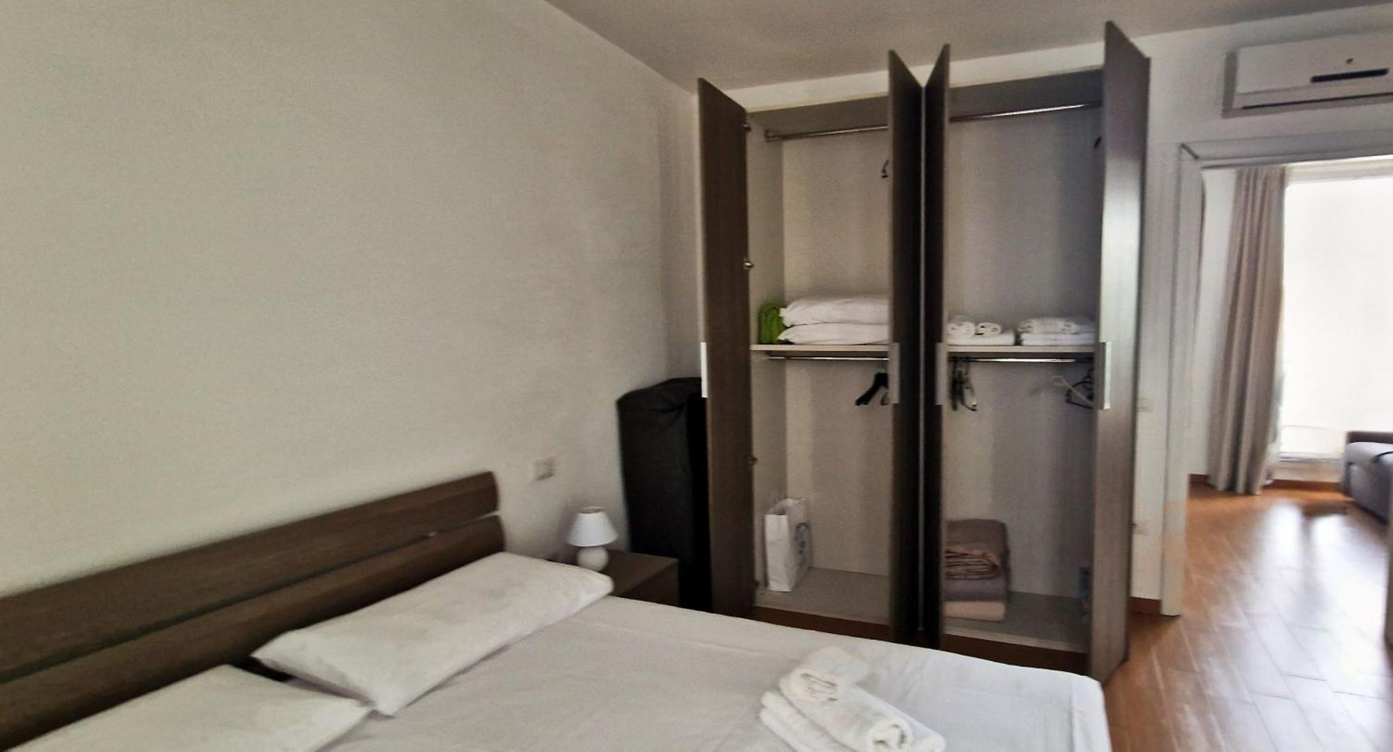 Casa Vacanze Rebecca Pula Bagian luar foto